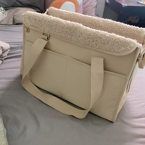 *SOLD* BEIS Everyday Pet Tote in Beige - Picture 3 of 8